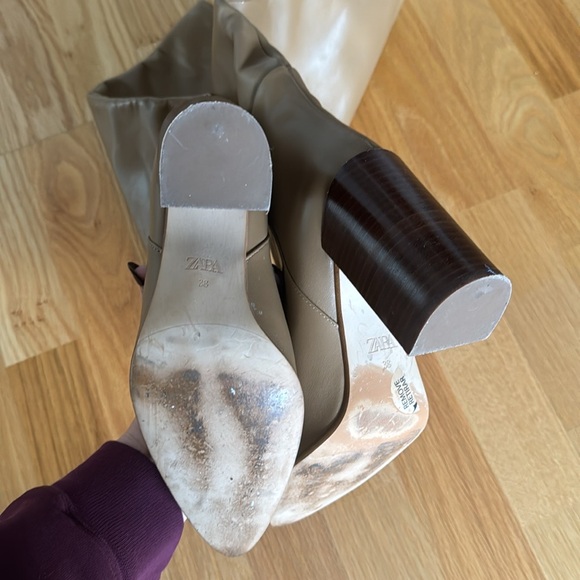 Knee high camel leather boots - Picture 8 of 9